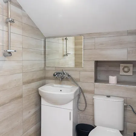 Homy & Stylish Centrally Located Apartman *