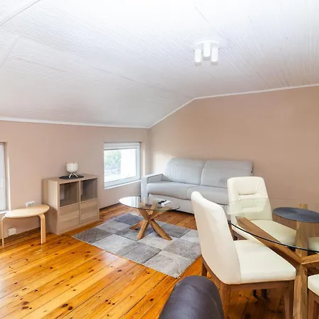 Homy & Stylish Centrally Located Apartament